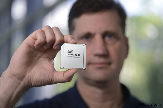 VMwareȺ飬Ӣؠ؛Stratix 10 DX FPGA